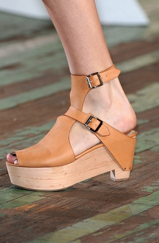 flat sandals for spring 2011. Trend in Spring/Summer 2011