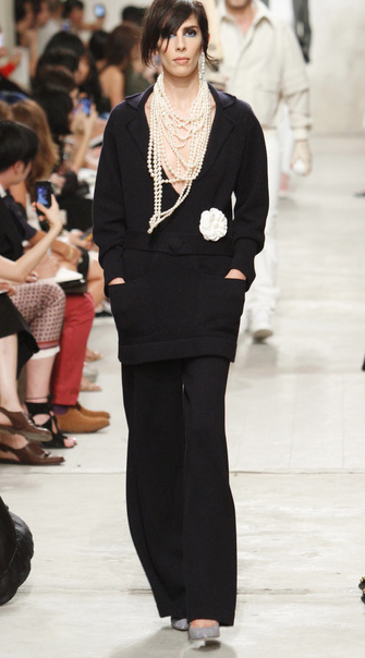 Resort 2014 – Chanel Travels To Singapore